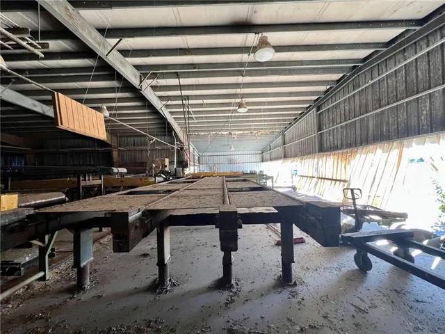 $875,000 | 399 County Line Road, Harrisville, PA 16038