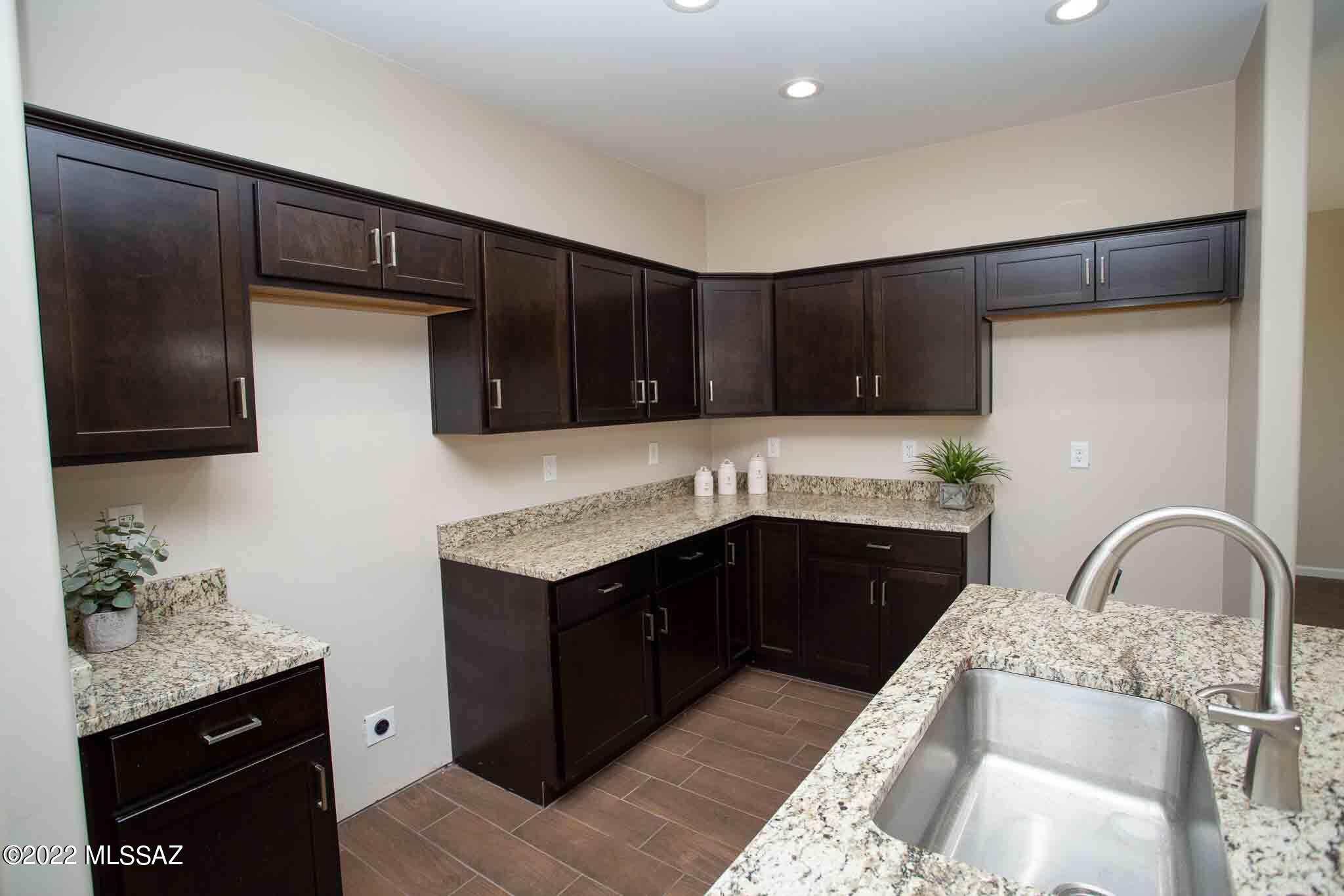 46 Calle Etopia Rio Rico, AZ 85648 - Photo 4 of 23