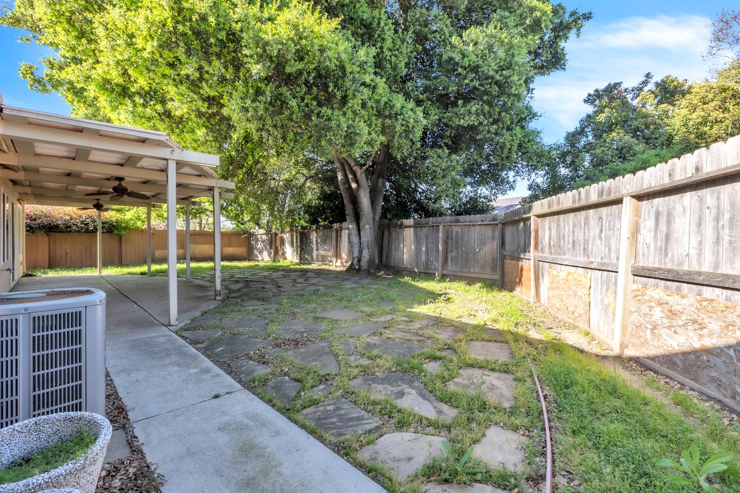136 Rambling Drive Folsom, CA 95630 - Photo 31 of 31 a view of a backyard