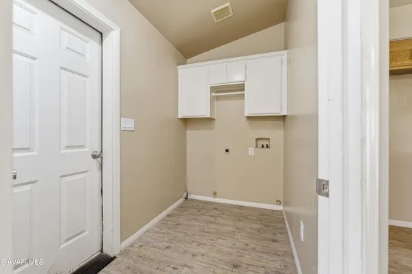 $319,900 | 21276 White Pine Drive, Unit 39, Tehachapi, CA 93561