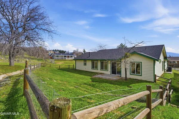 $319,900 | 21276 White Pine Drive, Unit 39, Tehachapi, CA 93561