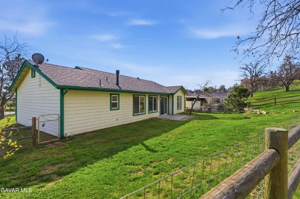 $319,900 | 21276 White Pine Drive, Unit 39, Tehachapi, CA 93561