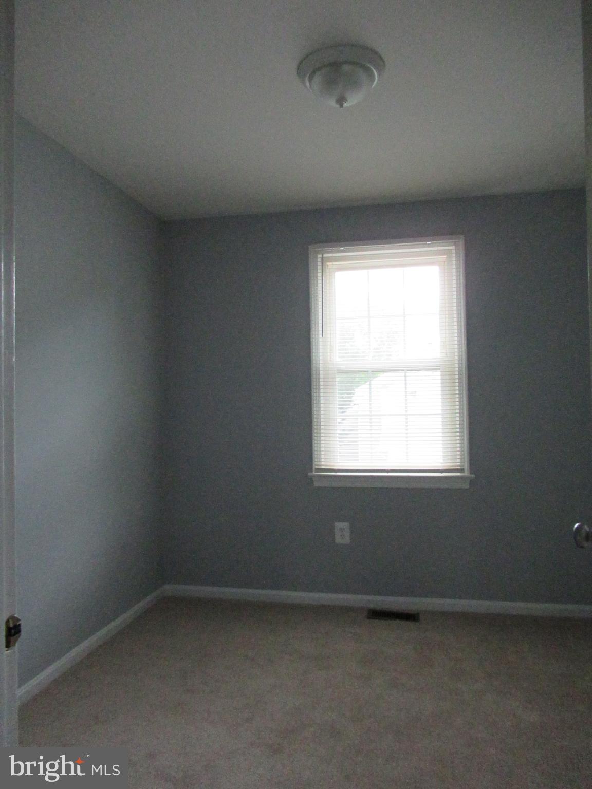 2310 Patternbond Drive Silver Spring, MD 20902 - Photo 16 of 29 an empty room with a window