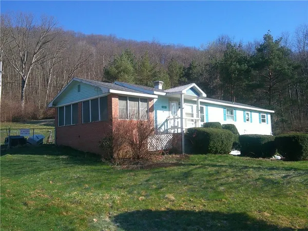 $79,900 | 81 Hickory Hill Lane, Youngsville, PA 16371