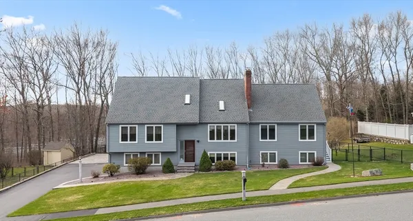 $799,000 | 16 Flint Pond Road, Worcester, MA 01604