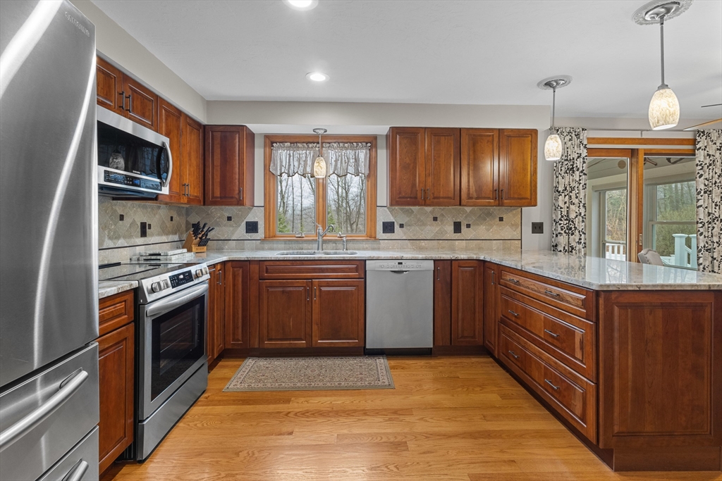 16 Flint Pond Road Worcester, MA 01604 - Photo 10 of 42