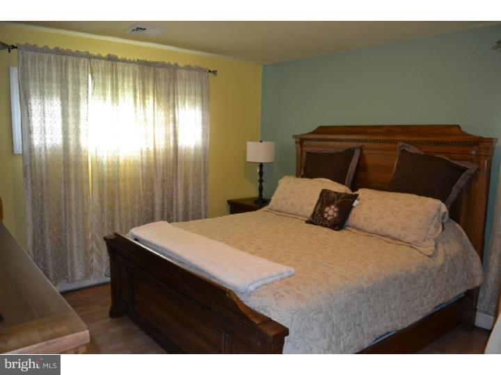 736 Susquehanna Road Abington, PA 19046 - Photo 12 of 19 Bedroom - Main