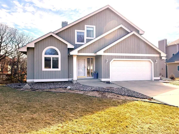 $499,900 | 2235 Baihly Hills Drive Southwest, Rochester, MN 55902
