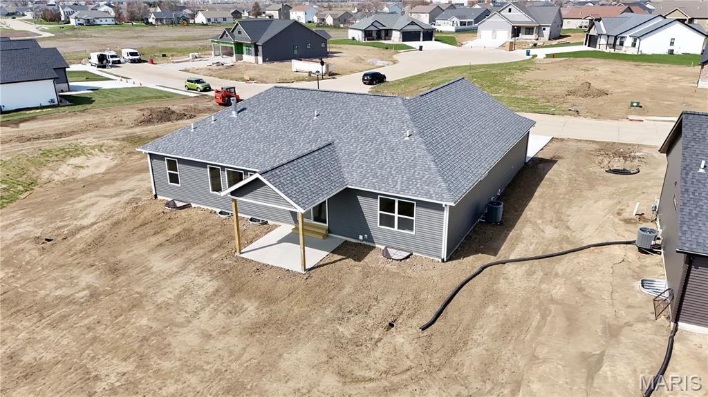 221 George Bush Boulevard Troy, IL 62294 - Photo 4 of 92