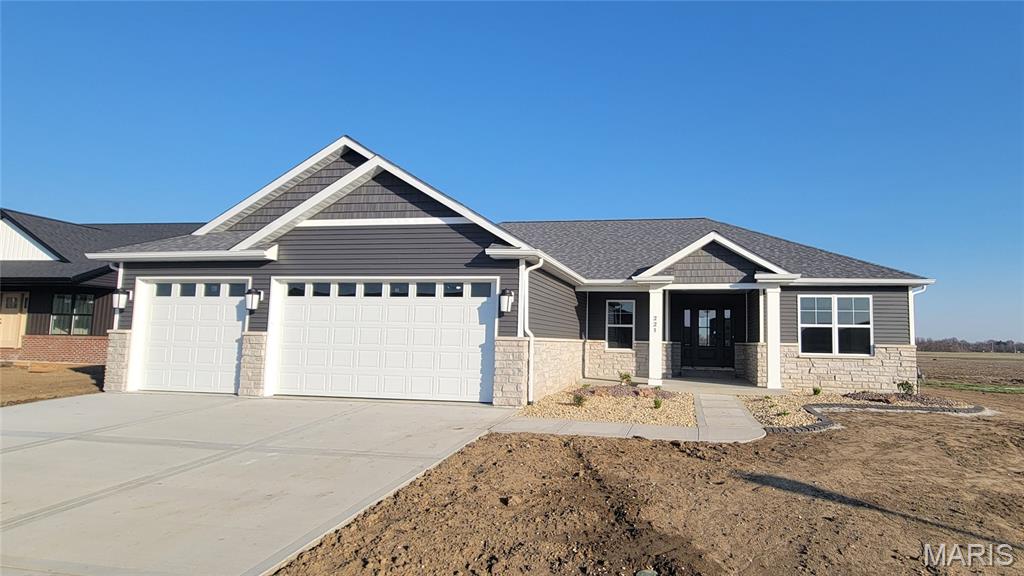 221 George Bush Boulevard Troy, IL 62294 - Photo 5 of 92