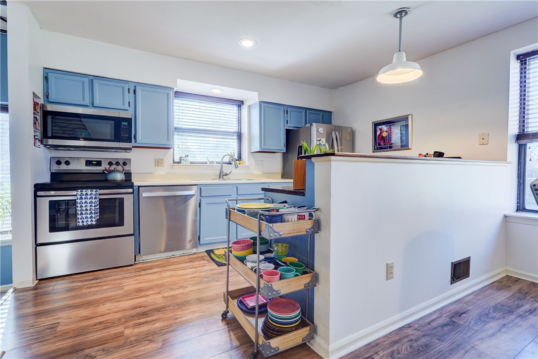 115 Gregory Street Rochester, NY 14620 - Photo 11 of 34