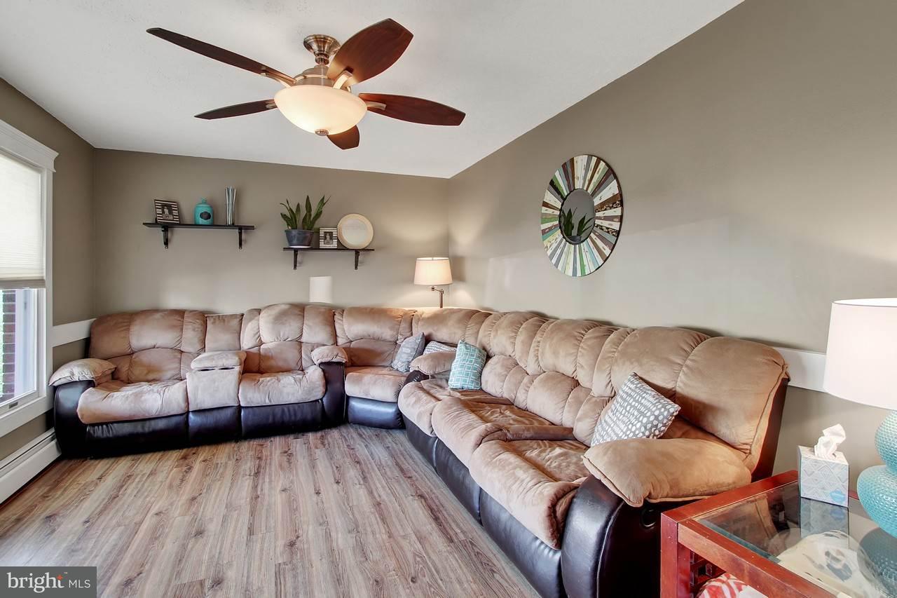 48 Poplar View Road Delta, PA 17314 - Photo 4 of 23 Gallery Image 4