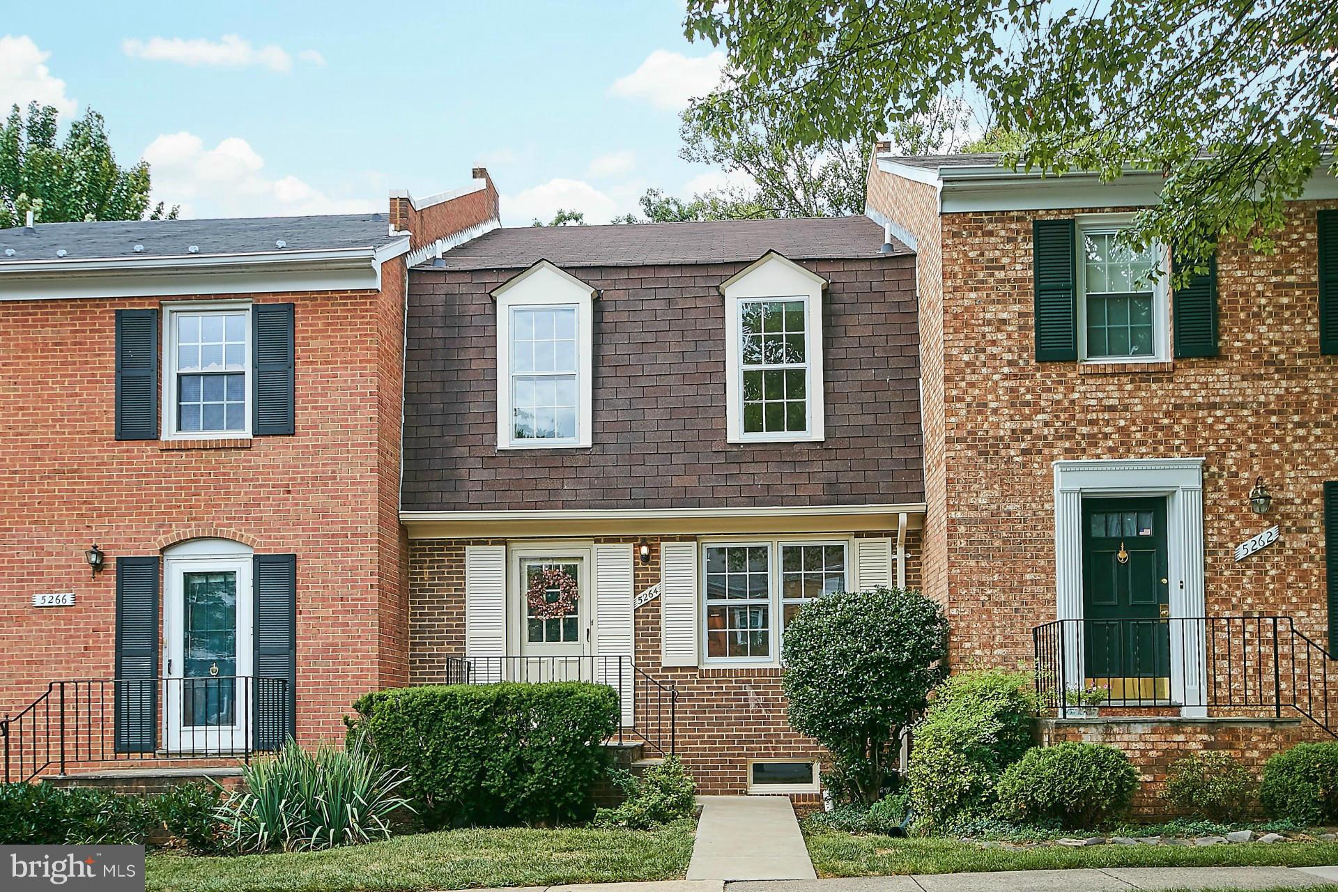 5264 Leestone Court Springfield, VA 22151 - Photo 2 of 30 front view of a house