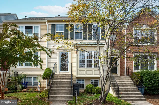 $529,900 | 22078 Manning Square, Sterling, VA 20166