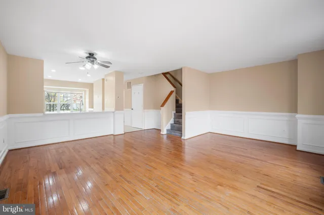 $529,900 | 22078 Manning Square, Sterling, VA 20166