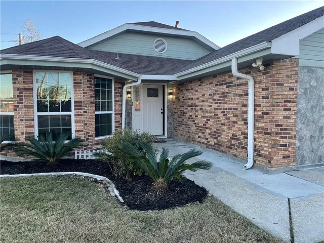 $2,300 | 2701 Laurie Lane, Marrero, LA 70072