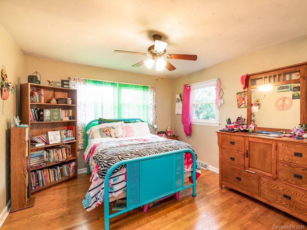 7 Best View Street Clyde, NC 28721 - Photo 11 of 15 Gallery Image 11