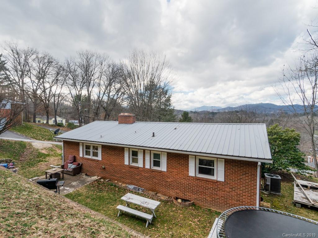 7 Best View Street Clyde, NC 28721 - Photo 6 of 15 Gallery Image 6