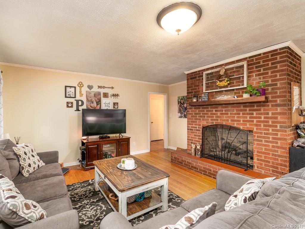 7 Best View Street Clyde, NC 28721 - Photo 8 of 15 Gallery Image 8