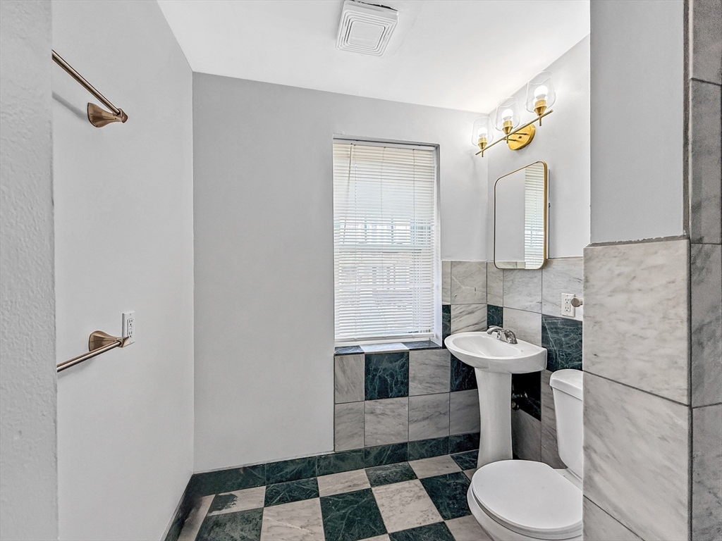 17 Suffolk Street, Unit 3 Chelsea, MA 02150 - Photo 12 of 18