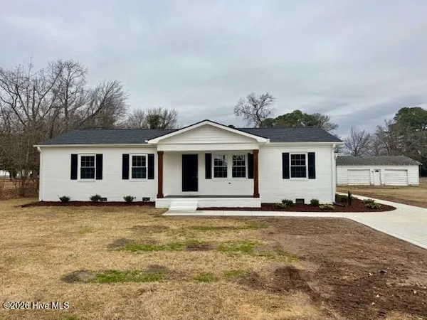 $275,000 | 903 East Balsey Street, Clinton, NC 28328