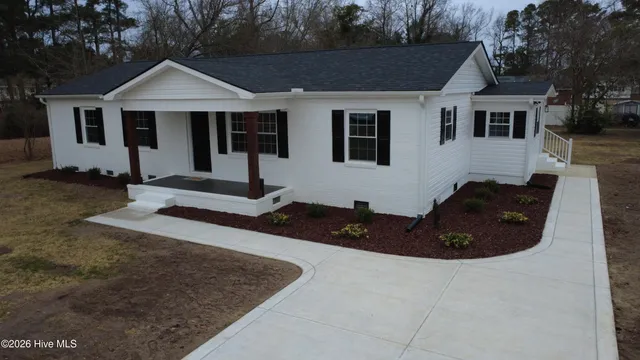 $275,000 | 903 East Balsey Street, Clinton, NC 28328