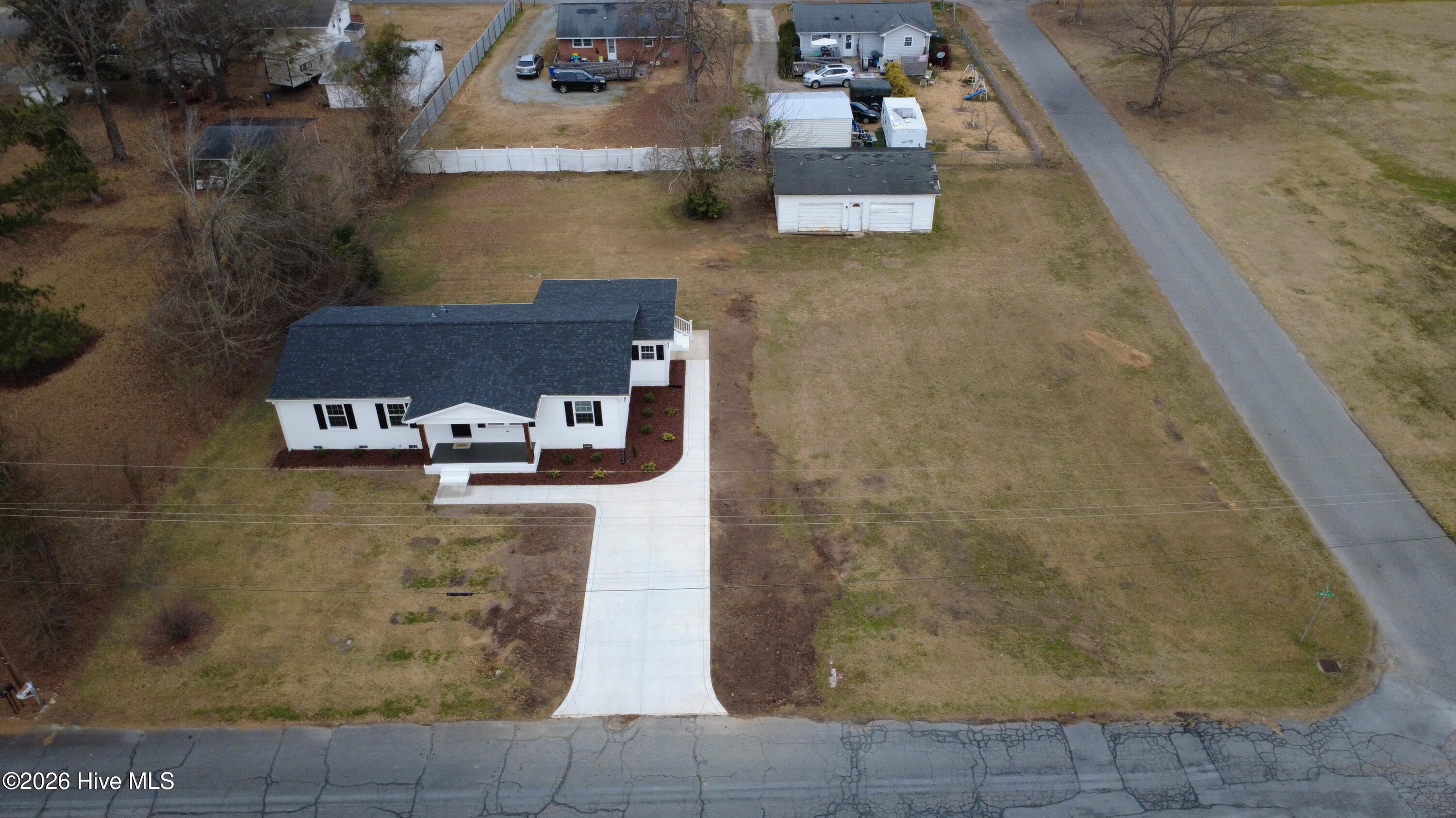 903 East Balsey Street Clinton, NC 28328 - Photo 25 of 31 drone front