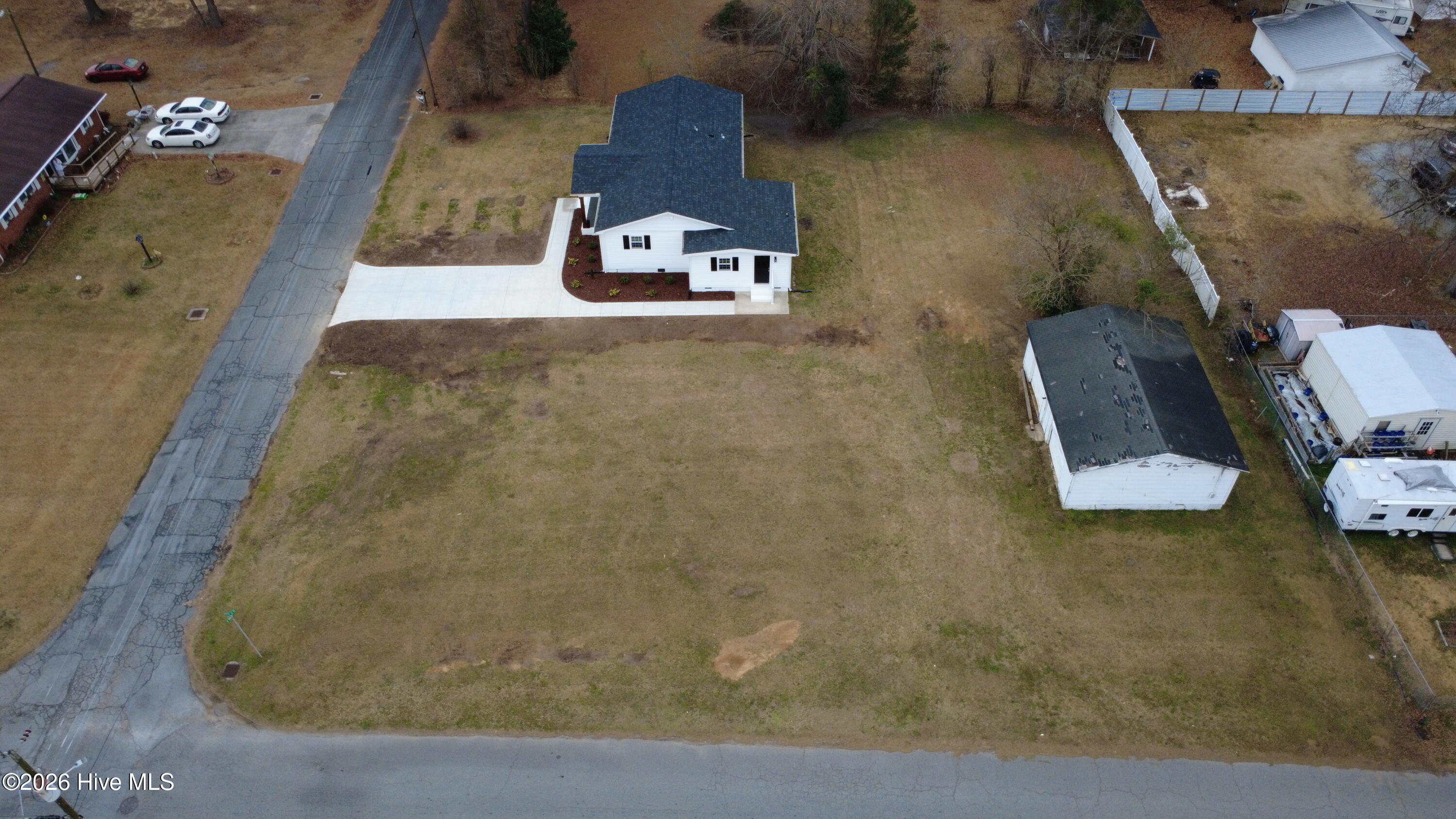 903 East Balsey Street Clinton, NC 28328 - Photo 26 of 30 drone side
