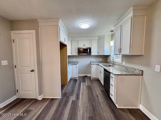 903 East Balsey Street Clinton, NC 28328 - Photo 8 of 30 kitchen2