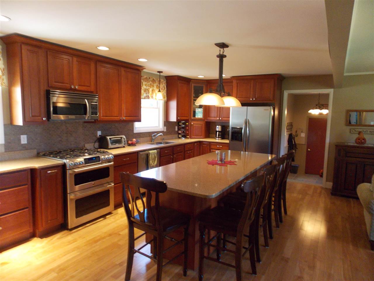 156 Place Road Hinesburg, VT 05461 - Photo 3 of 33 Gallery Image 3