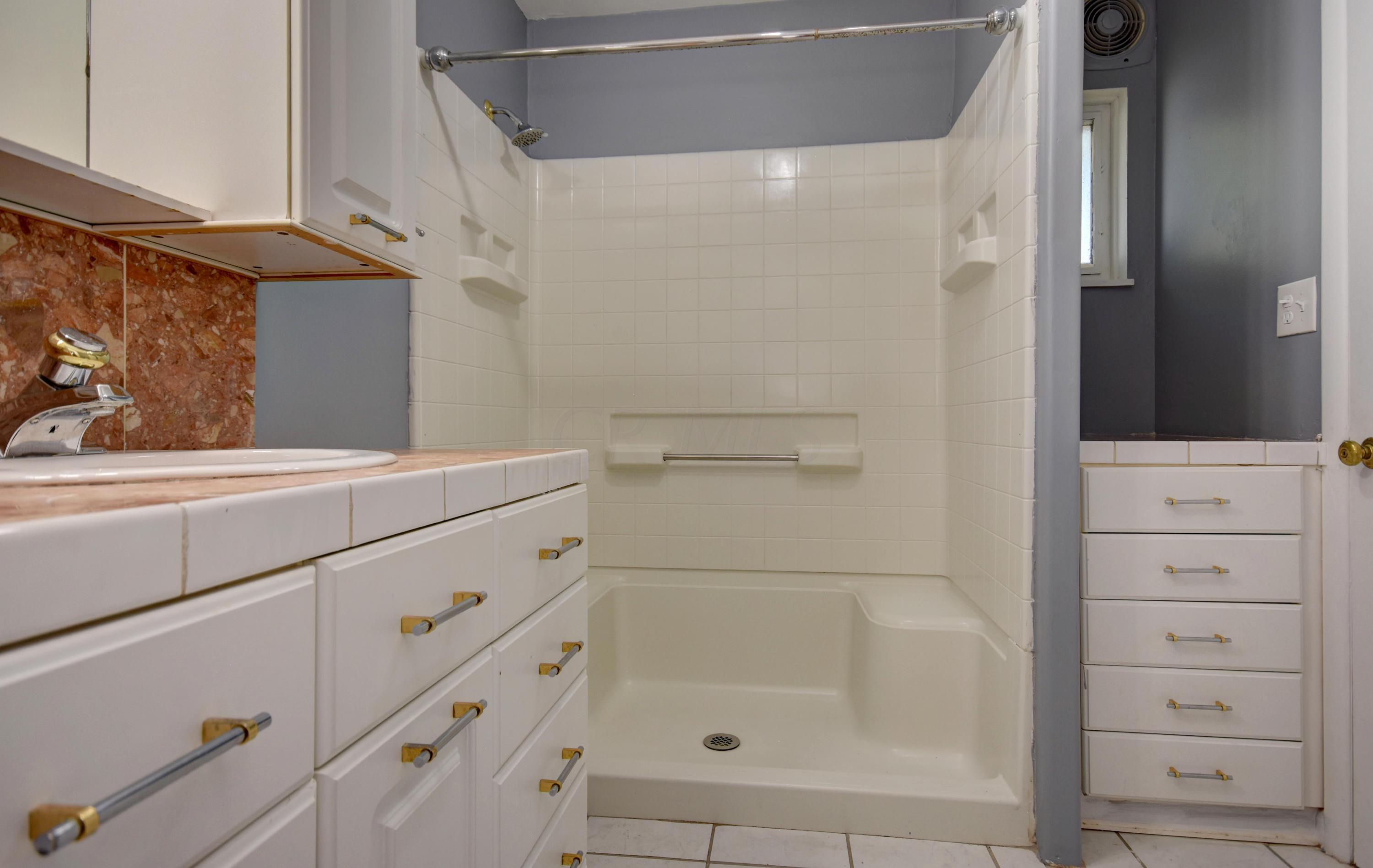 686 South Kellner Road Columbus, OH 43209 - Photo 17 of 27