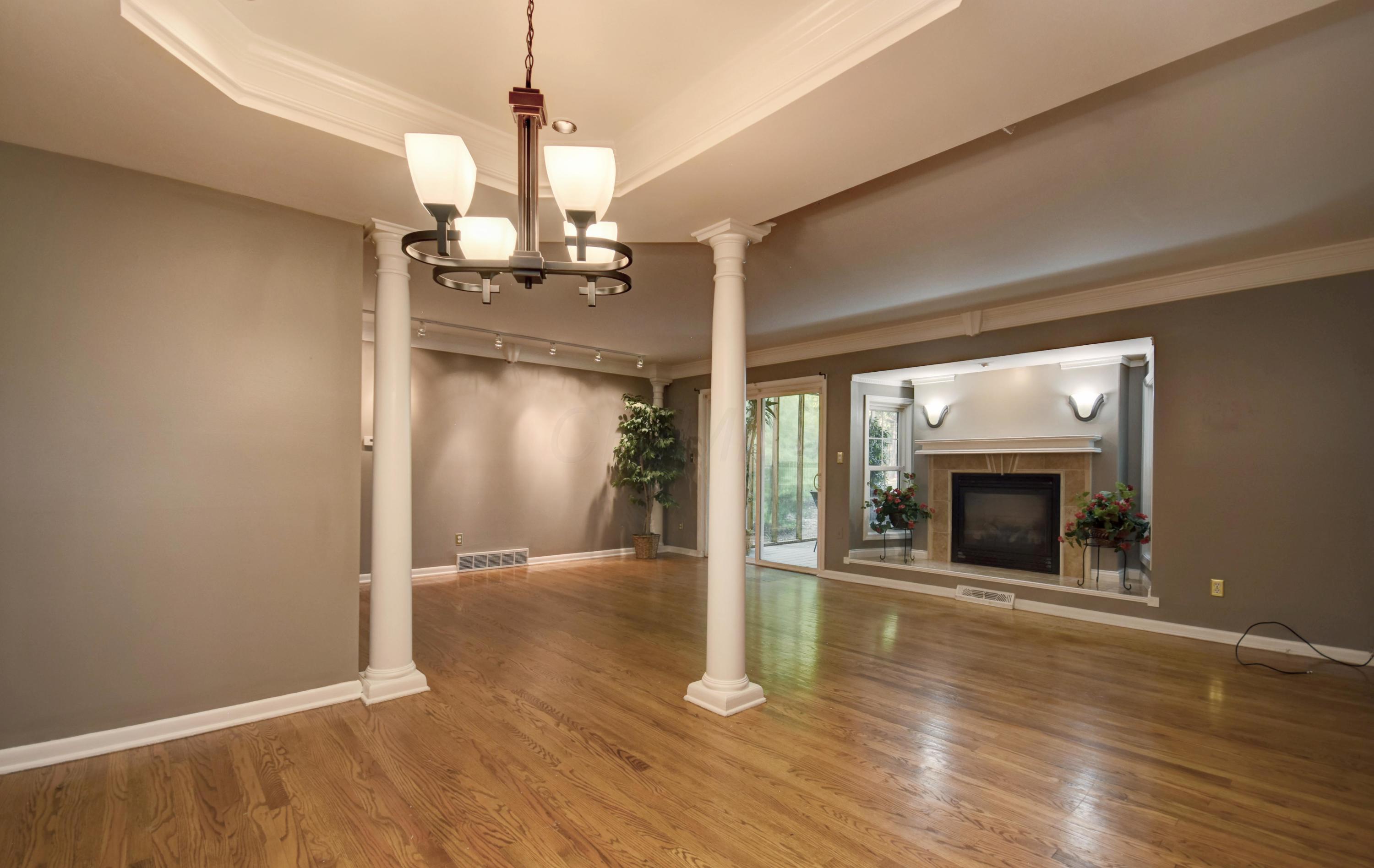 686 South Kellner Road Columbus, OH 43209 - Photo 4 of 27