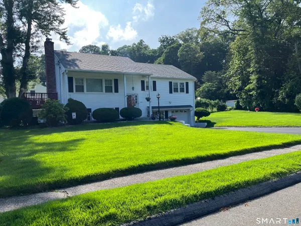 $750,000 | 7 Lycett Court, Norwalk, CT 06850
