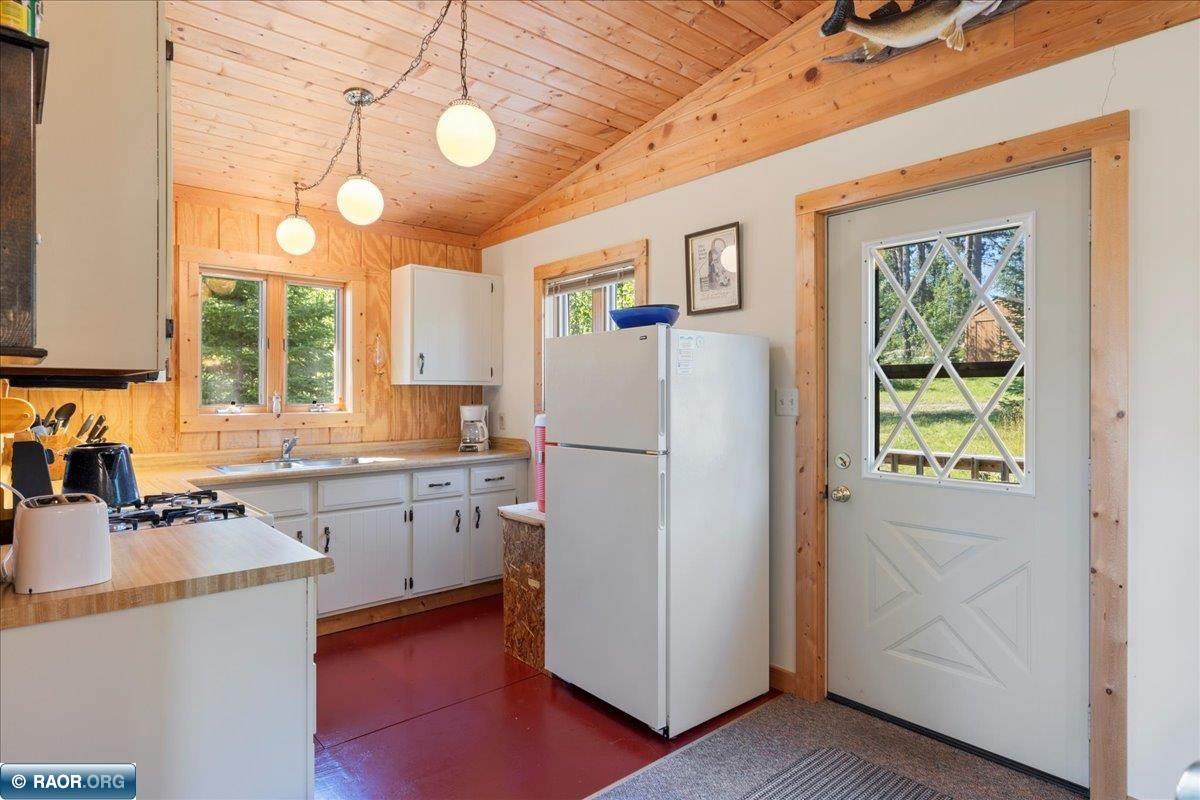 1370 Peninsula Road Ely, MN 55731 - Photo 7 of 49