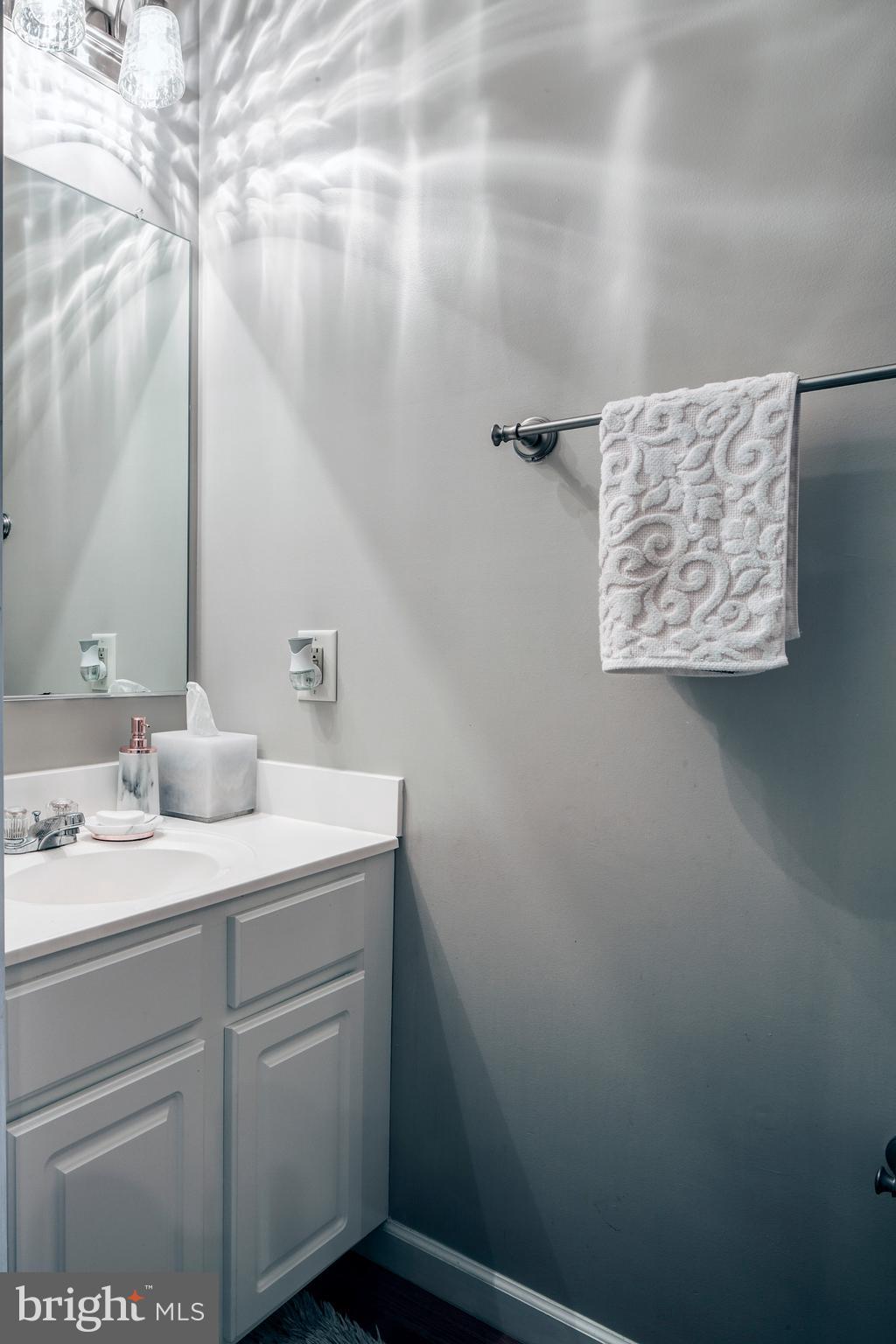 6351 Wind Rider Way Columbia, MD 21045 - Photo 14 of 27 First Floor Powder Room