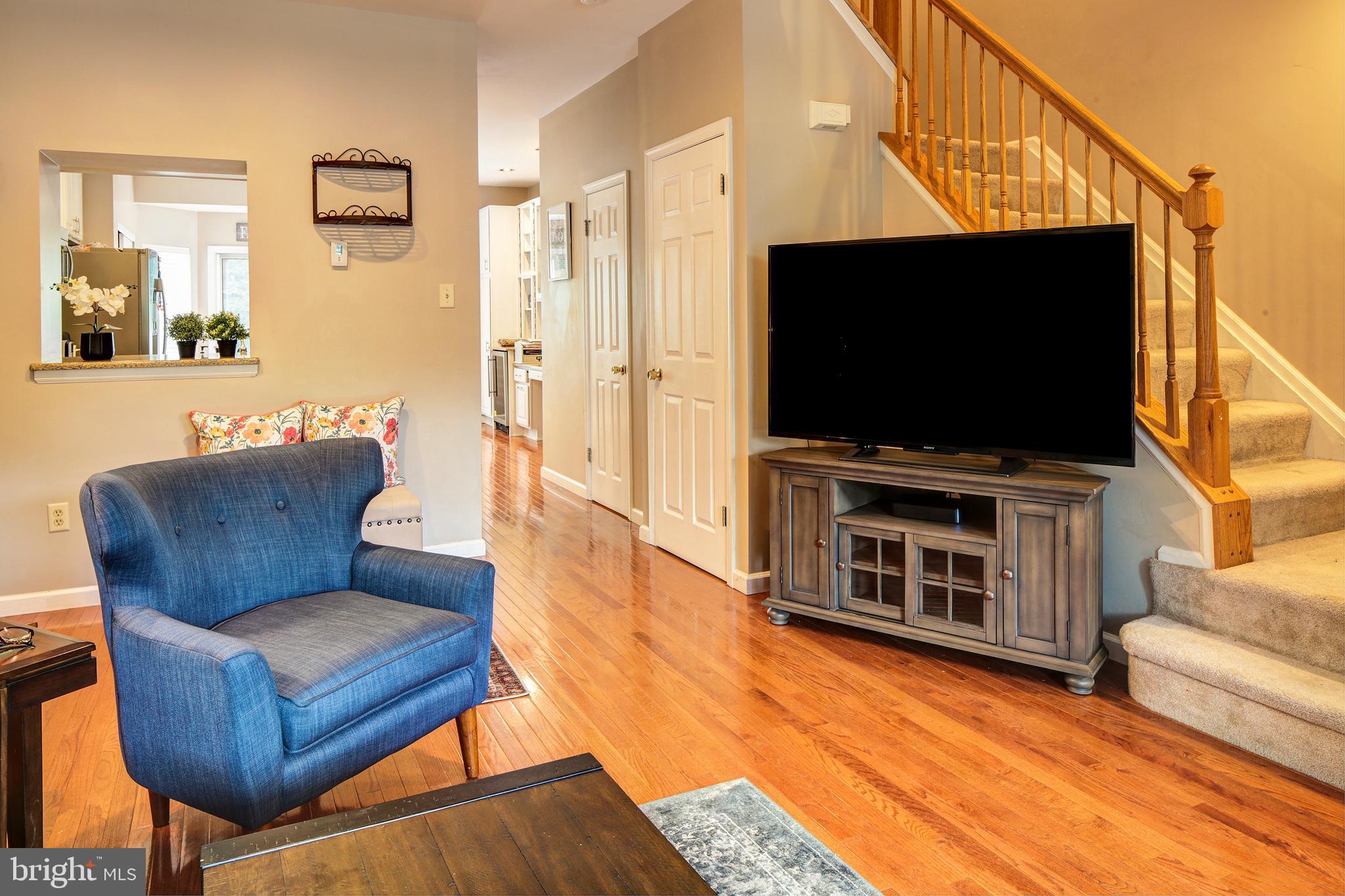 6351 Wind Rider Way Columbia, MD 21045 - Photo 4 of 27 Combination Living Room / Dining Room