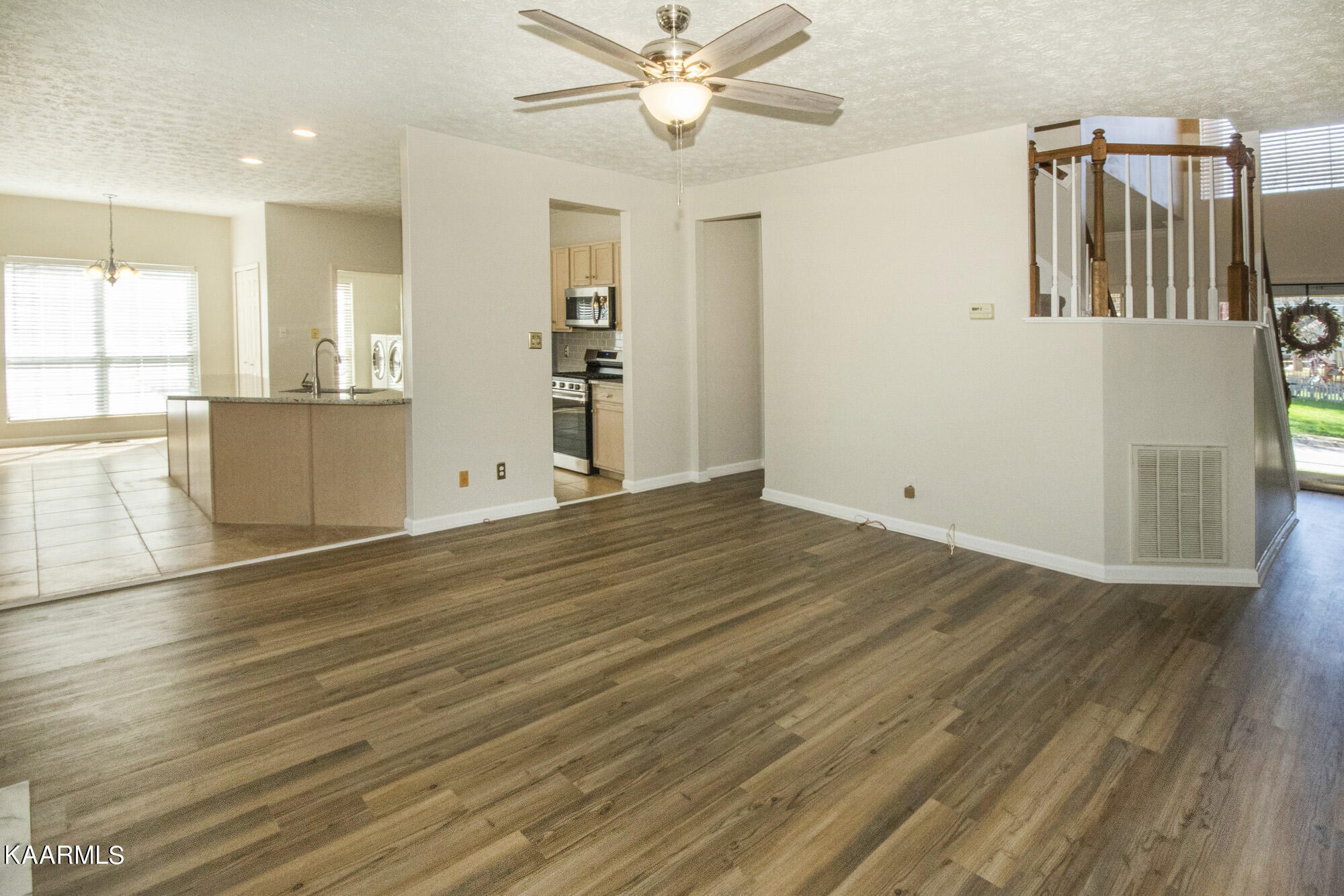 1130 Vale View Road Knoxville, TN 37922 - Photo 9 of 37 Gallery Image 9