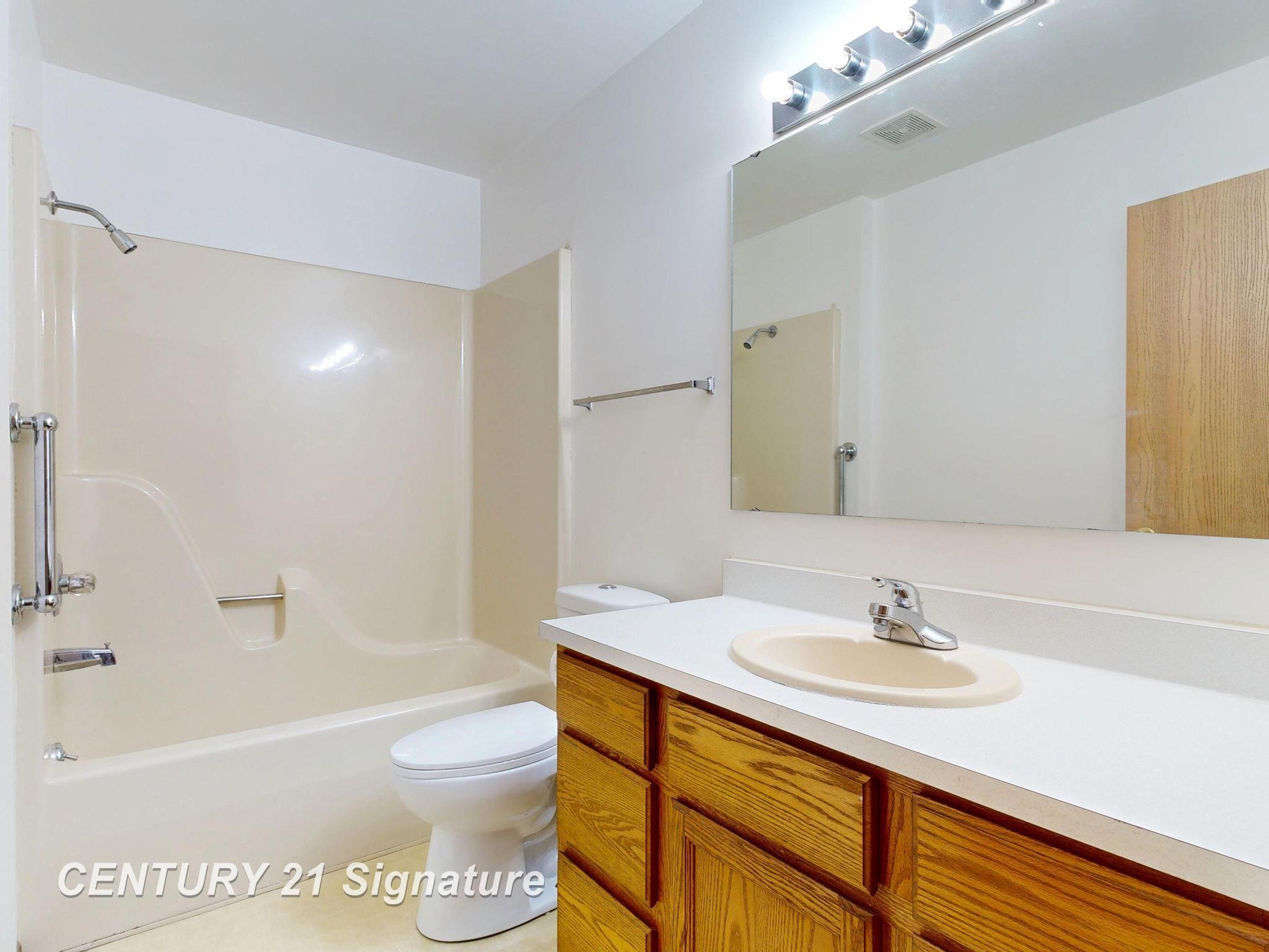 5530 Hess Road Saginaw, MI 48601 - Photo 31 of 65 50174495-ba42bf55-6881-457c-b7dd-570cef1a1f2b.JPG