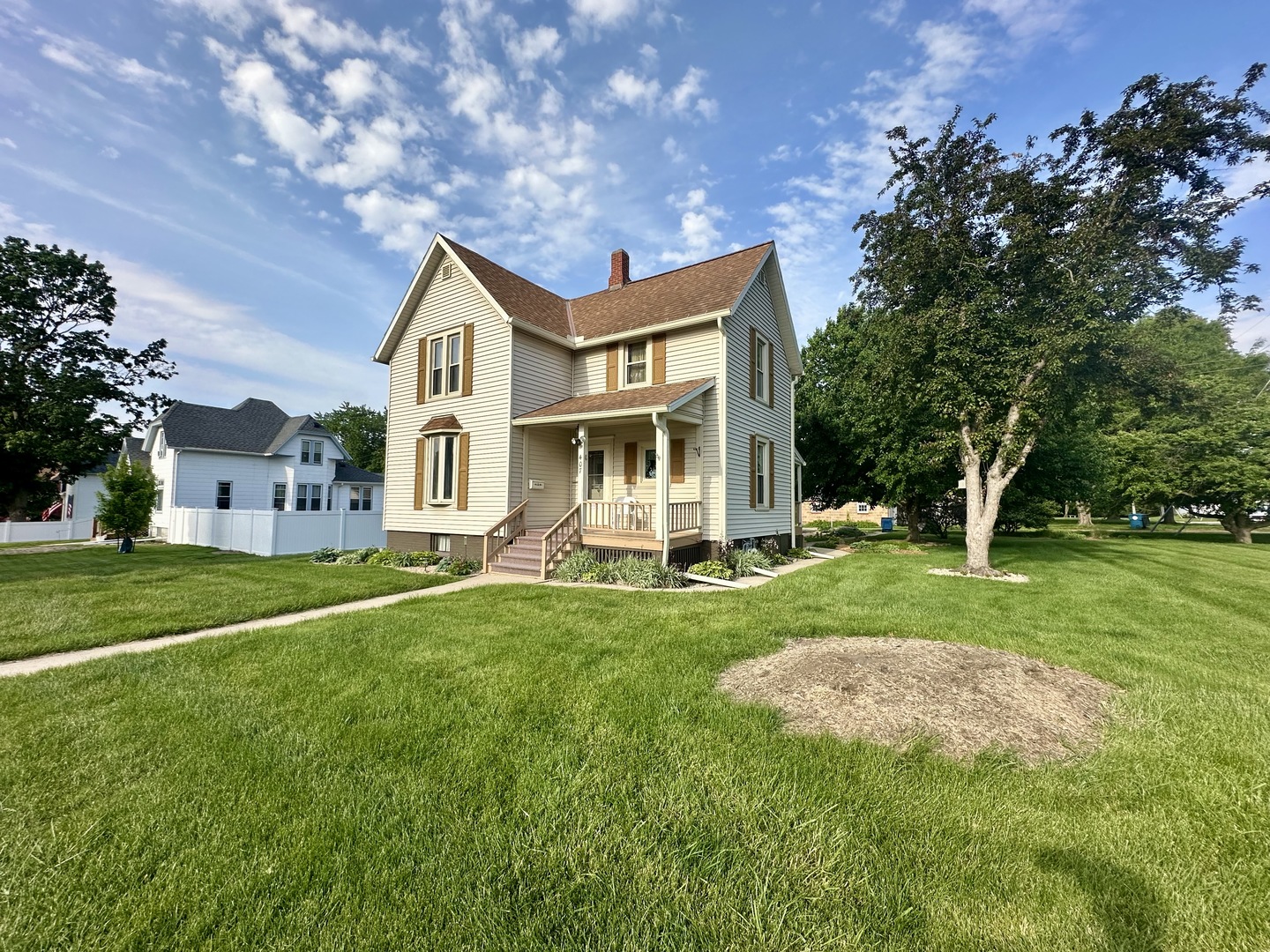 407 North Chestnut Street Princeton, IL 61356 - Photo 1 of 28