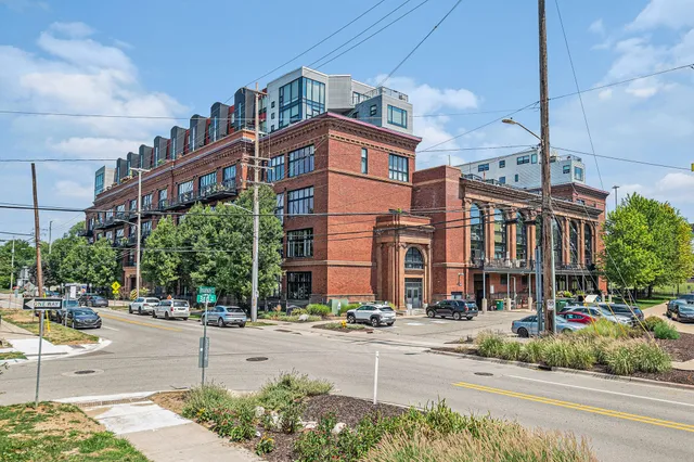 $219,900 | 600 Broadway Avenue Northwest, Unit 206, Grand Rapids, MI 49504