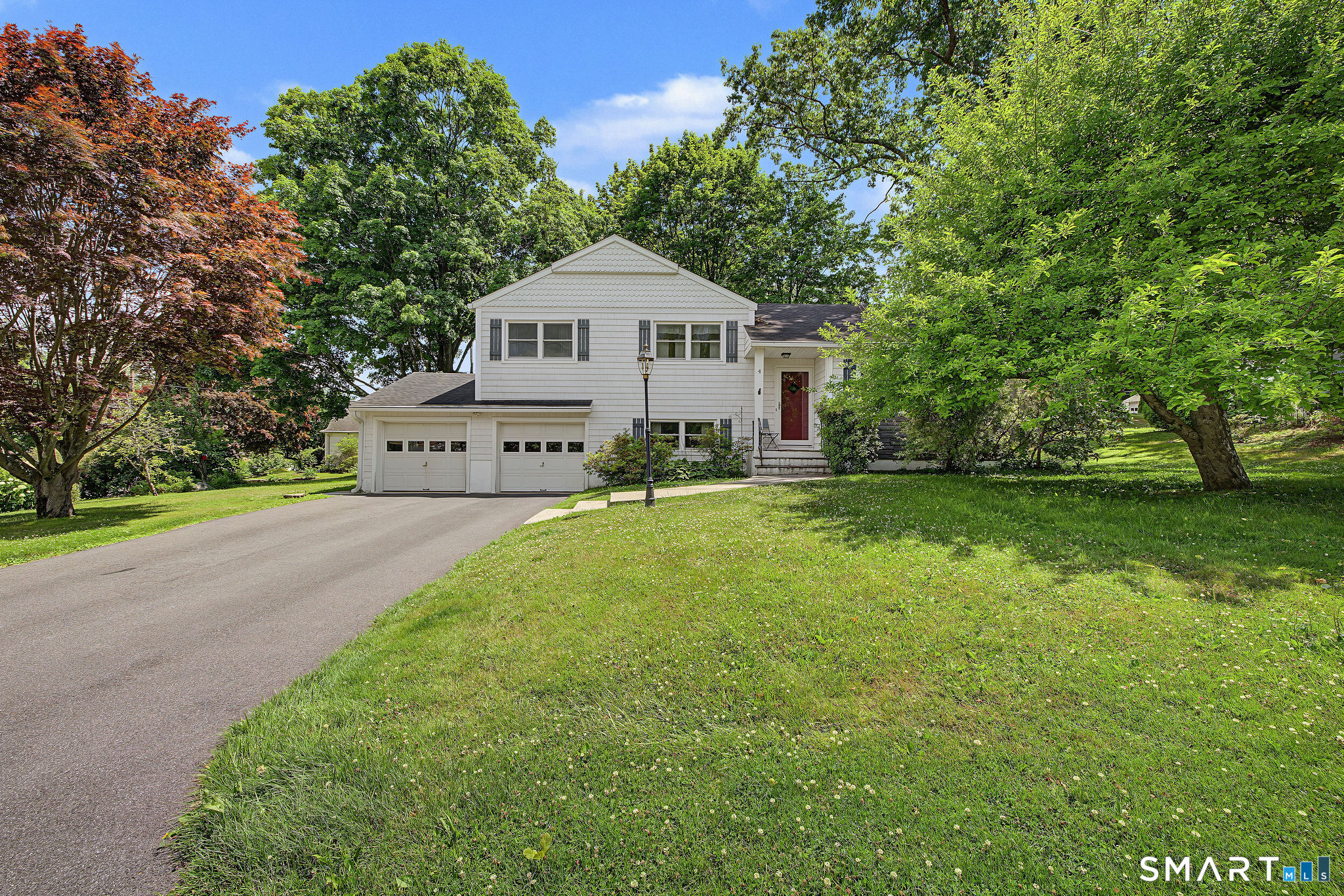 4 Ezra Road Danbury, CT 06811 - Photo 3 of 40