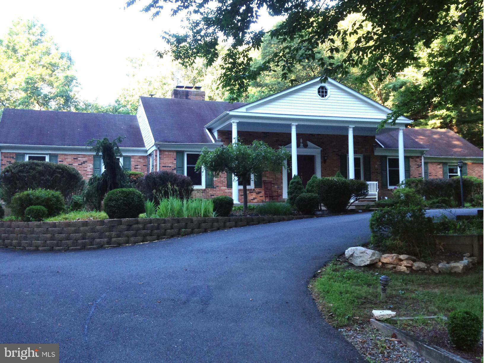 7366 Clifton Road Clifton, VA 20124 - Photo 1 of 30 Exterior (Front)