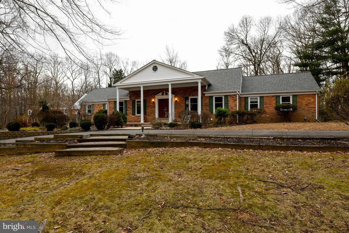 7366 Clifton Road Clifton, VA 20124 - Photo 2 of 30 Exterior (Front)