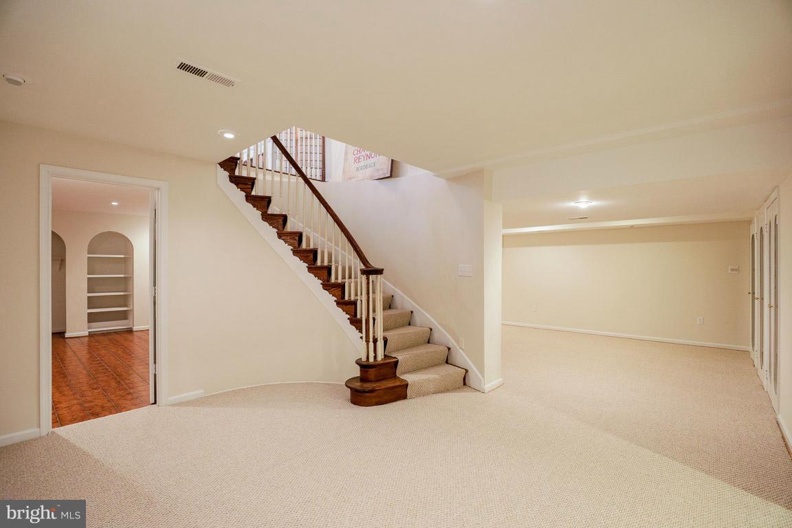 7366 Clifton Road Clifton, VA 20124 - Photo 18 of 30 Interior (General)