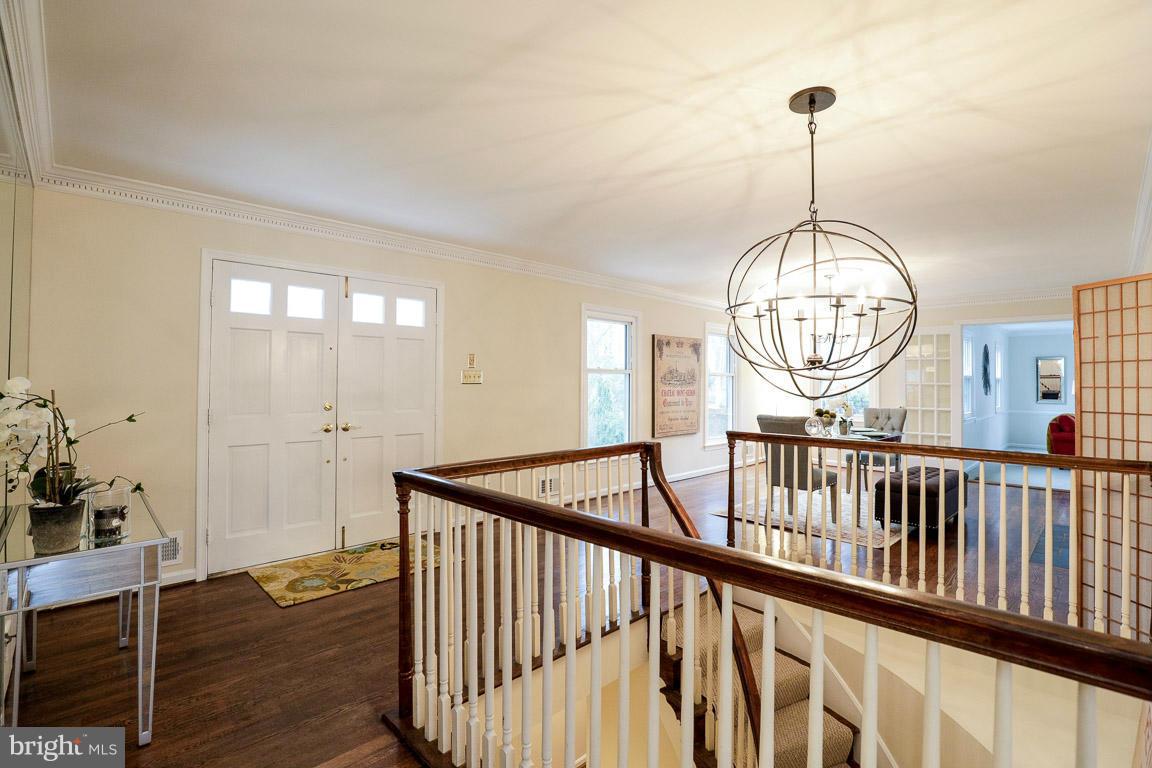 7366 Clifton Road Clifton, VA 20124 - Photo 3 of 30 Interior (General)