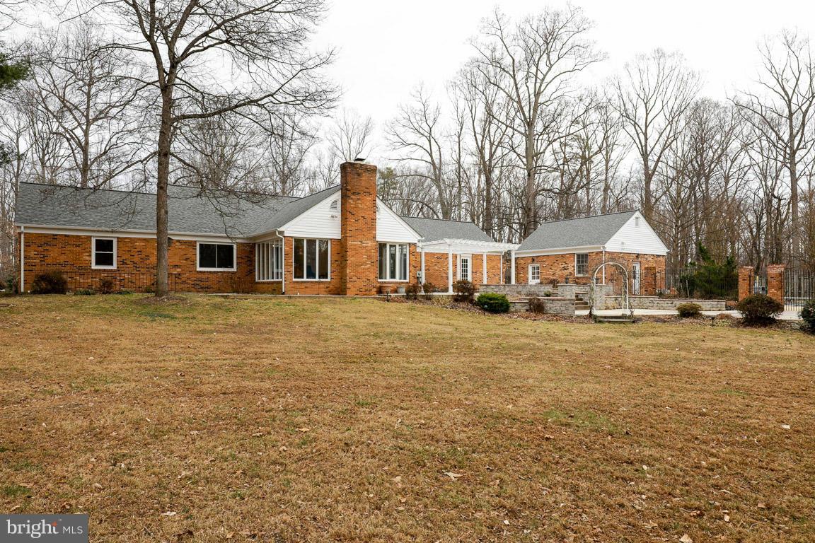 7366 Clifton Road Clifton, VA 20124 - Photo 25 of 30 Exterior (Rear)