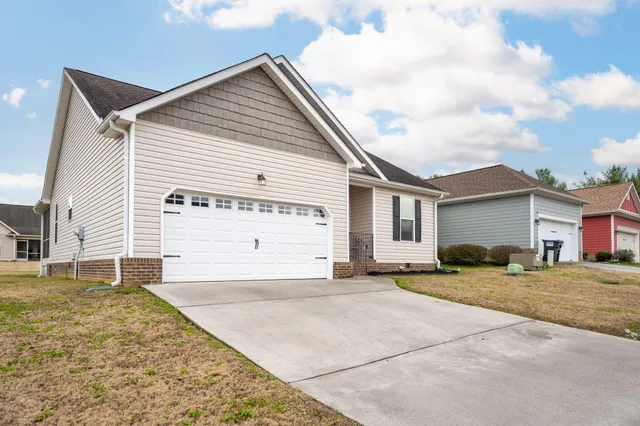 $285,000 | 140 Fieldstone Cmns, Rock Spring, GA 30739