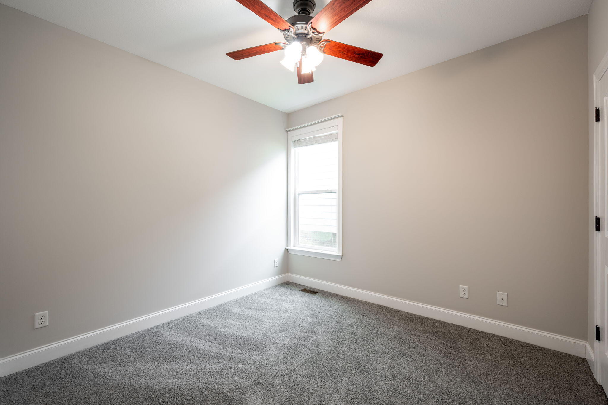 140 Fieldstone Cmns Rock Spring, GA 30739 - Photo 21 of 26 Bedroom 2