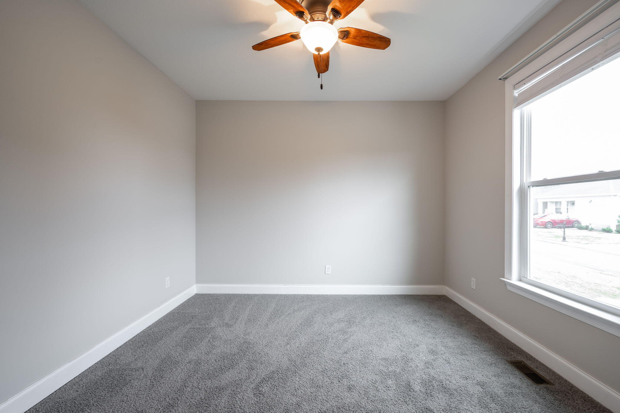 140 Fieldstone Cmns Rock Spring, GA 30739 - Photo 8 of 26 Bedroom 3