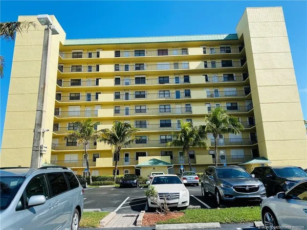 $2,600 | 7380 South Ocean Drive, Unit 917A, Jensen Beach, FL 34957